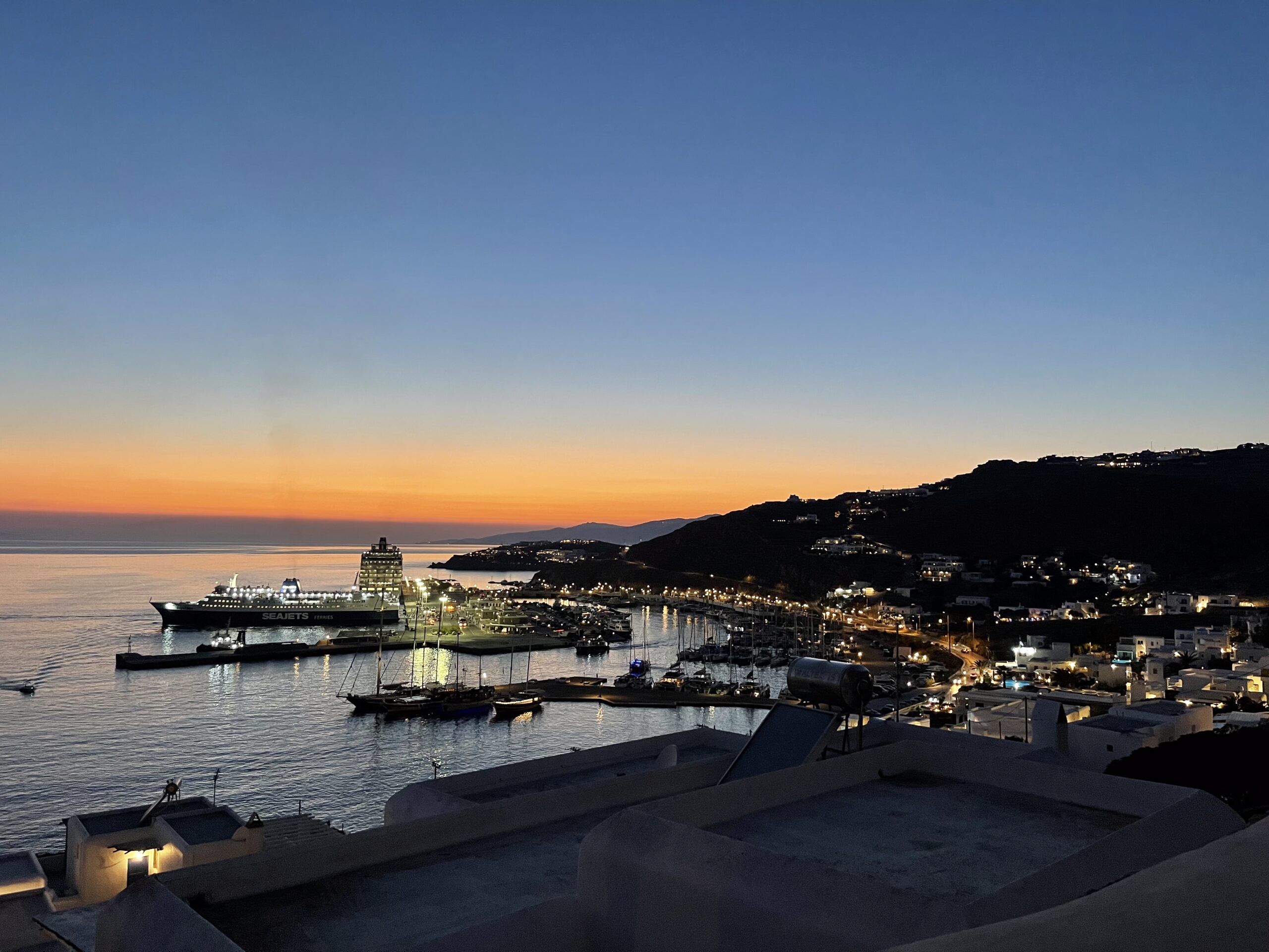 IMG_1920 Coucher de soleil sur le port et la mer